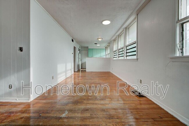 Foto del edificio - 2817 N Virginia Ave