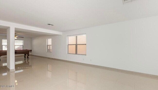 Building Photo - 9446 W Virginia Ave