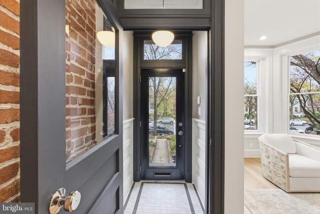 Building Photo - 1319 East Capitol St SE