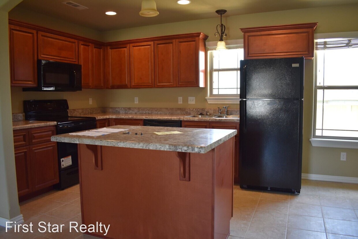 Foto del edificio - 3 br, 2 bath House - 740 Crawford Lane