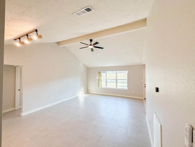 Building Photo - 5850 Fallengate Dr