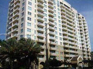 Building Photo - 2665 SW 37th Ave