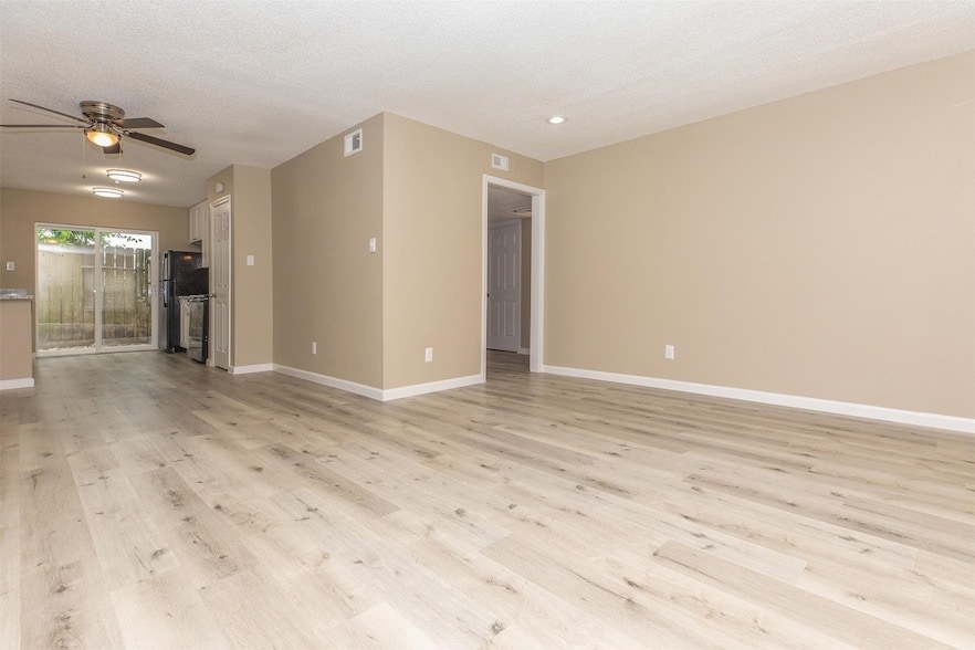 Photo - 9707 Timberside Dr