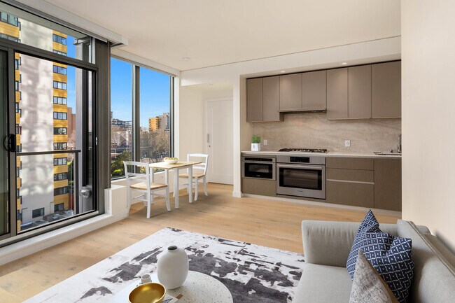 Cocina con zona de comedor - 2510 6th Ave