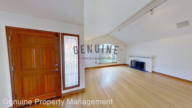 Building Photo - 4 br, 3 bath House - 207 La Costa Court