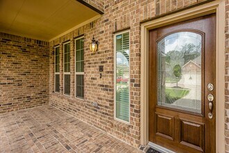 Building Photo - 5015 Blackwater Ln