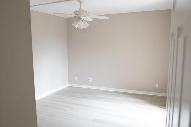 Photo - 70 Lake Arbor Dr Townhome