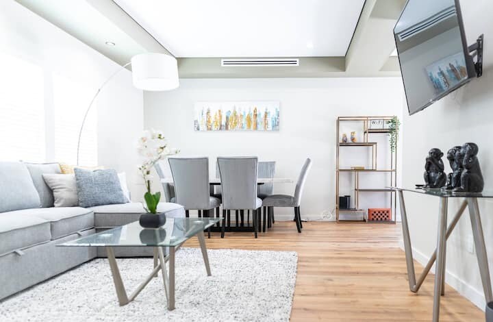 Foto principal - 6217 Carpenter Ave