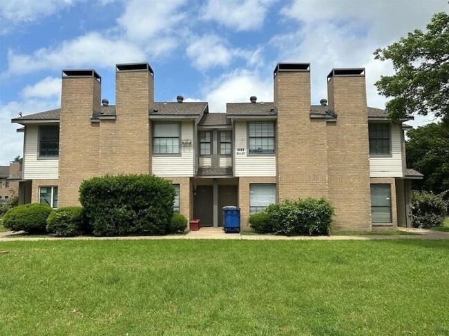 Photo - 8005 Rothington Rd Townhome