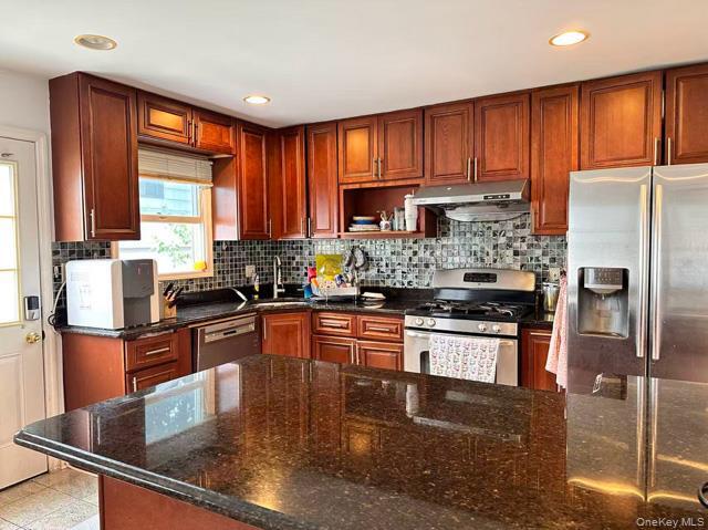 Foto del edificio - 133 Railroad Ave