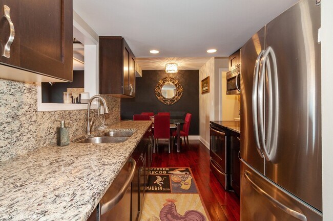 Foto del edificio - 17W764 Lowell Ln