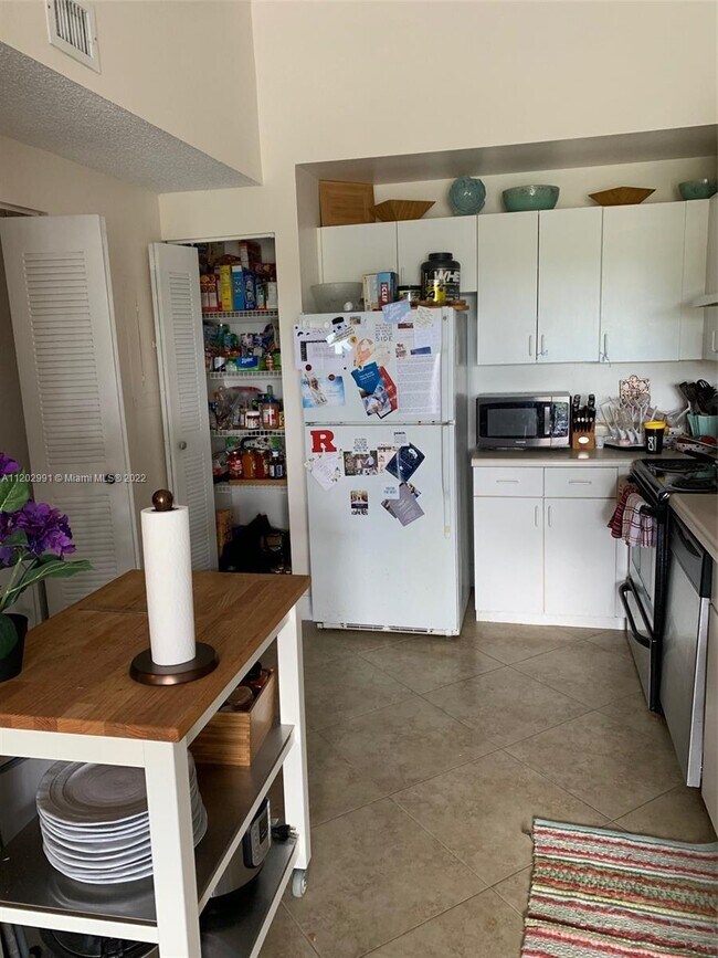 Foto del edificio - 6976 SW 39th St