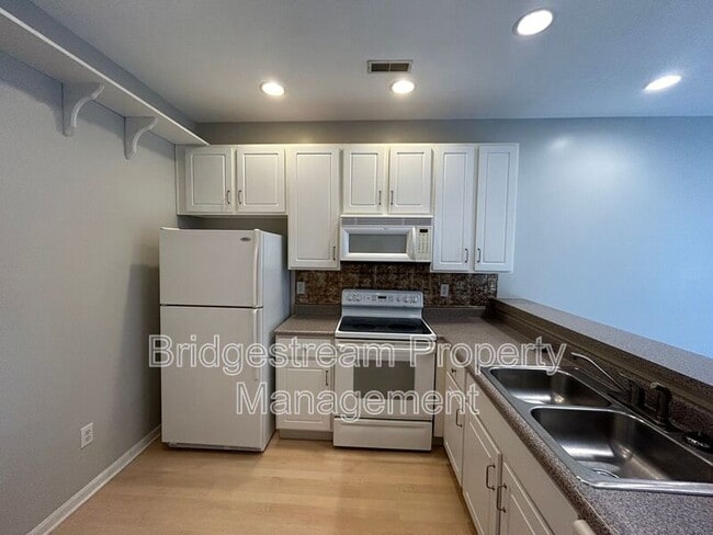 Foto del edificio - 4391 Straight Arrow Rd