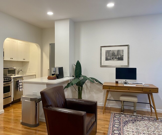 Building Photo - 426 Marlborough St