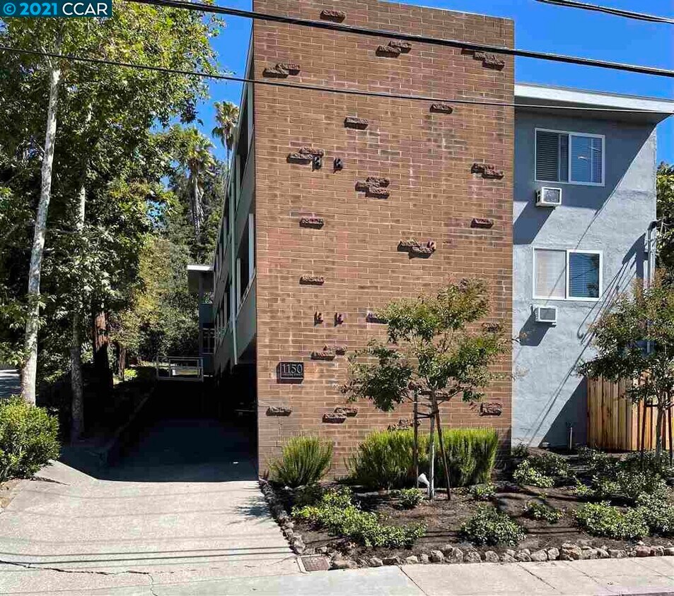 Primary Photo - 1150 Lincoln Ave