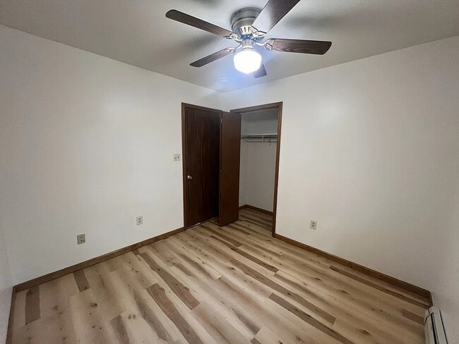 Foto del edificio - 135 Mills Rd