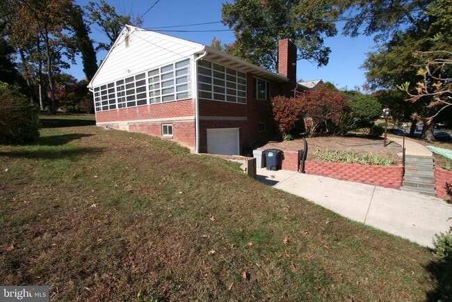 Foto del edificio - 10104 Towhee Ave