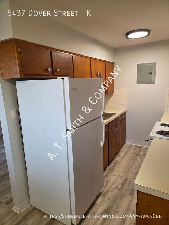 Foto del edificio - 5437 Dover St