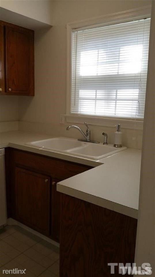 Building Photo - 3 br, 1.5 bath  - 3711 Jamestown Cir