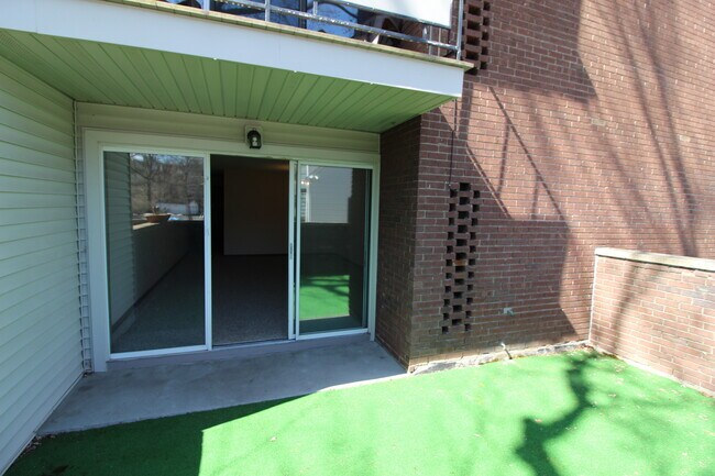 Foto del edificio - 787 Farmington Ave