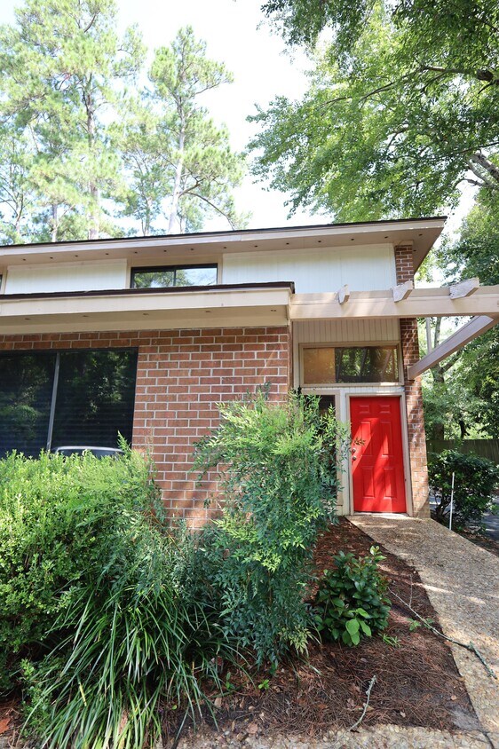 Primary Photo - 1307 Baytree DriveUnit H
