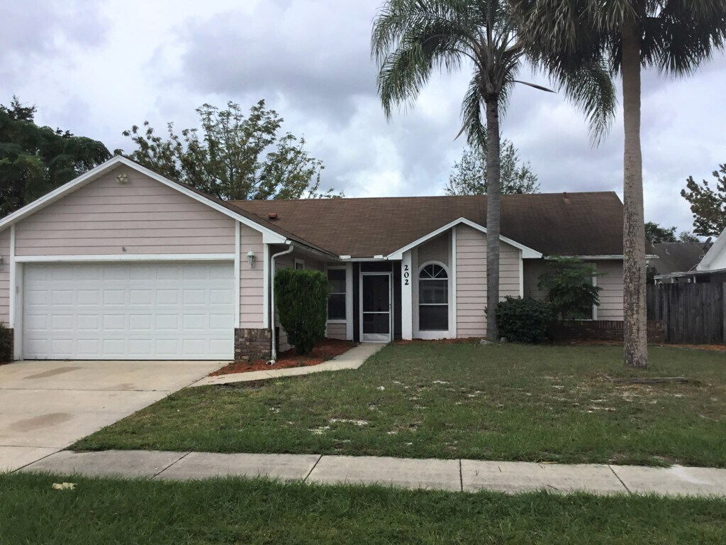 Foto principal - 202 S Somerset Ct
