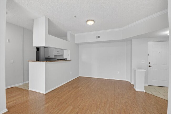 Building Photo - 3421 Tuscany Way