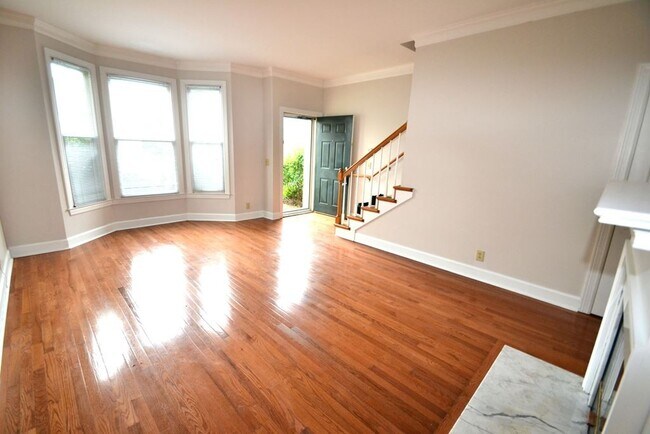 Foto del edificio - 3371 Golf Club Ln