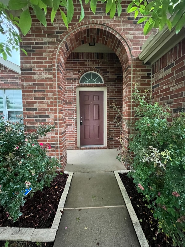 Building Photo - 6304 Spring Ranch Dr