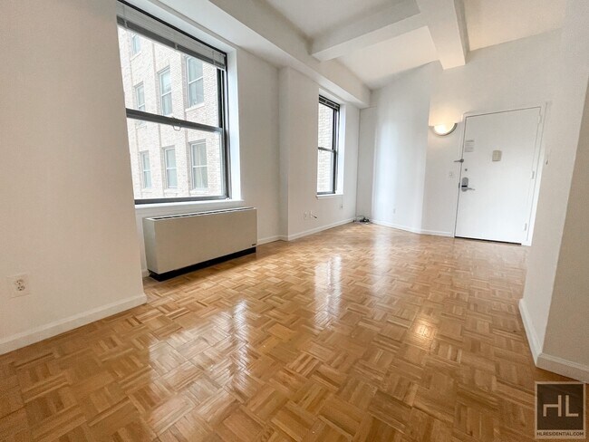 Building Photo - Fidi Studio GREAT Location - West Street