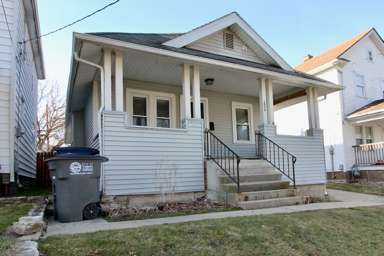 1829 Barrows St, Toledo, OH 43613 House Rental in Toledo, OH