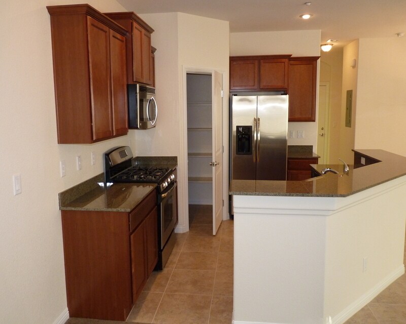 Primary Photo - 10099 Aspen Rose St