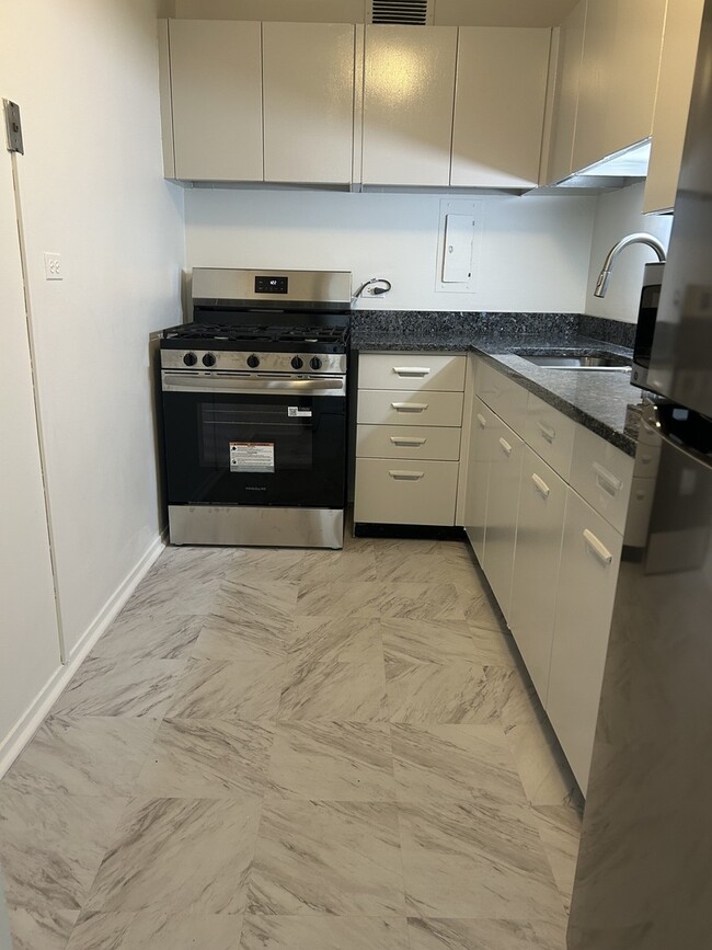 Foto del edificio - 1450 E 55th Pl