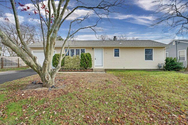 Building Photo - 275 Boeing Dr