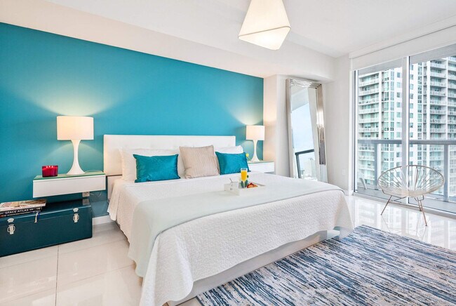 Building Photo - 485 Brickell Ave