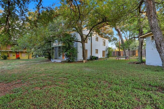 Foto del edificio - 1302 Kirkwood Rd