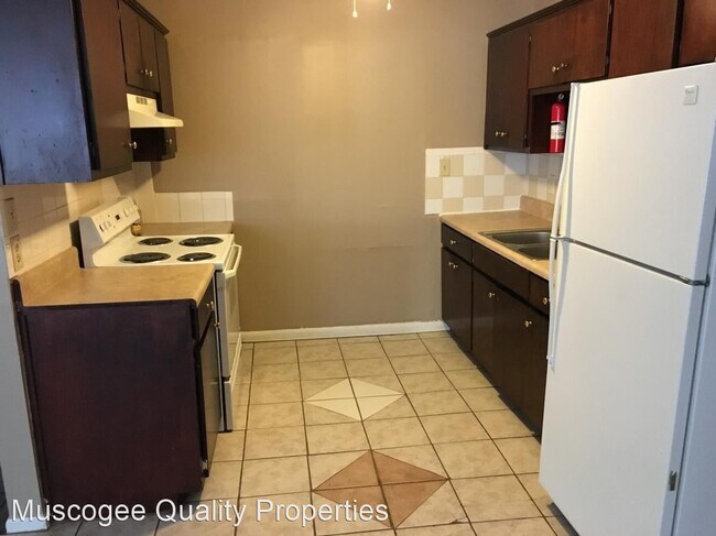 Building Photo - 4 br, 1 bath House - 3305 Carver St