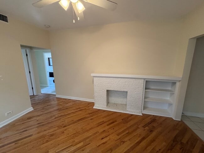 Foto del edificio - 3436 W Leland Ave