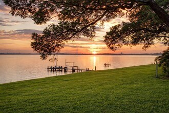 Building Photo - 5315 Bayway Dr