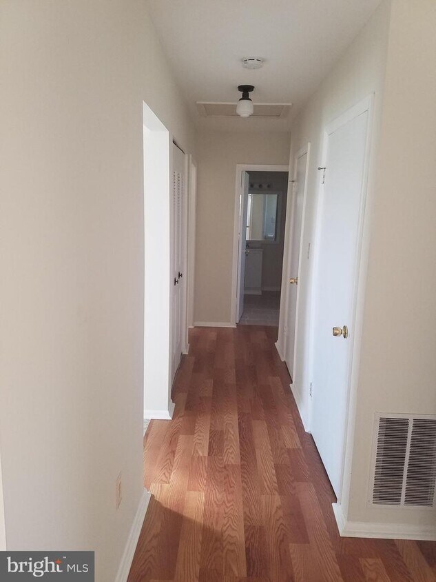 32 Florence Tollgate, Florence Township, NJ 08518 Apartment for Rent