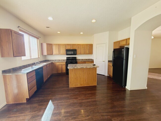 Foto del edificio - MOVE IN SPECIAL! 1/2 off 1st months rent! ...