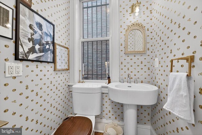 Foto del edificio - 1731 Riggs Pl NW