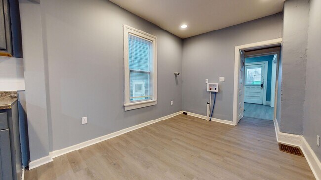 Foto del edificio - Coming soon-Conveniently located near ST Rt 30 and downtown