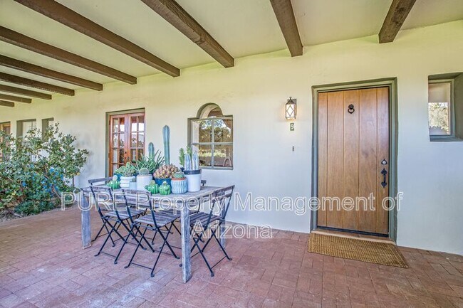 Foto del edificio - 5101 N Casa Blanca Dr