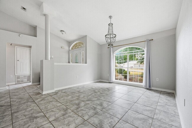 Foto del edificio - 123 Steeplechase Dr