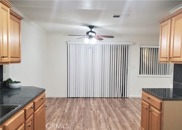 Building Photo - 5011 Alameda Way