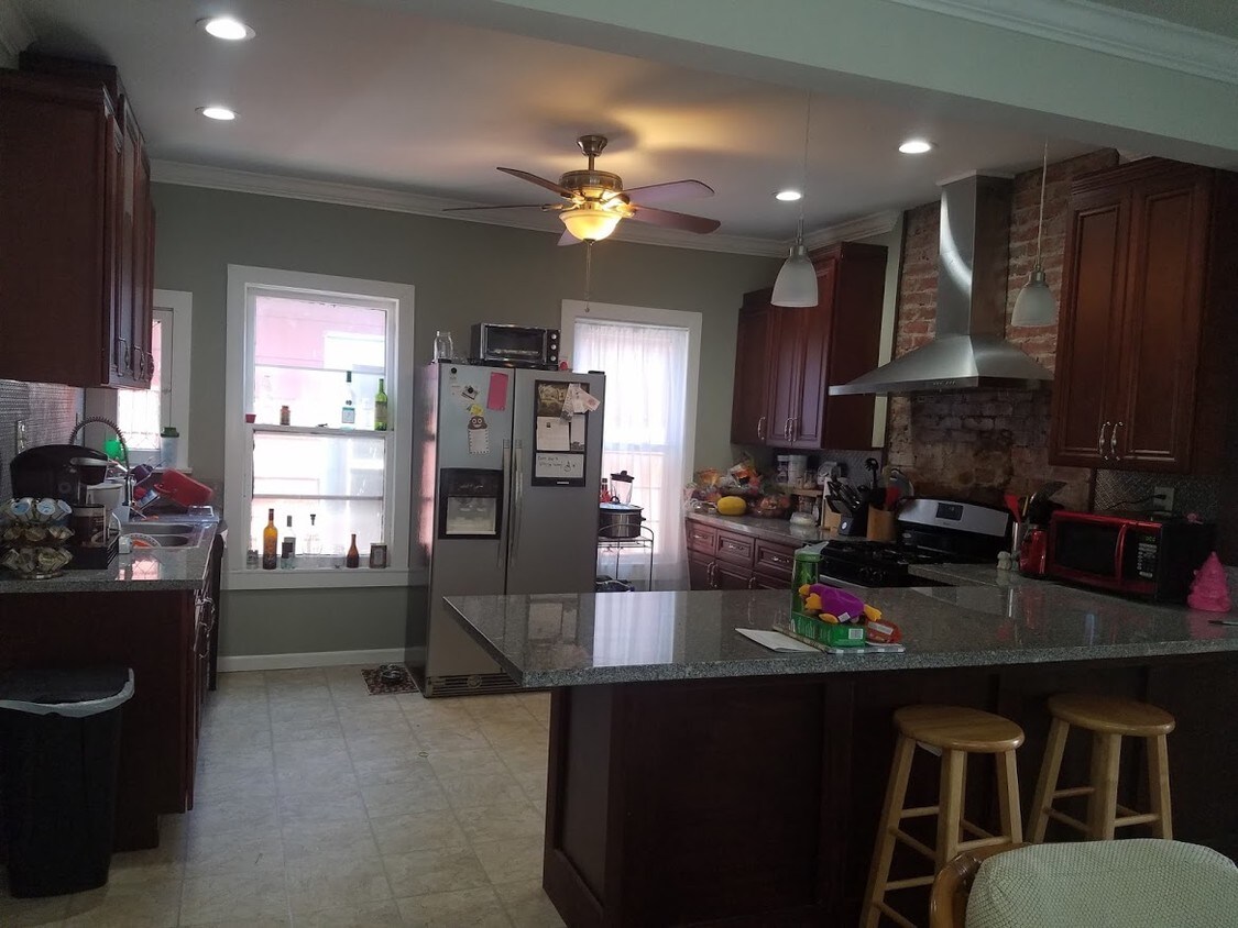 Foto principal - 145 16th St