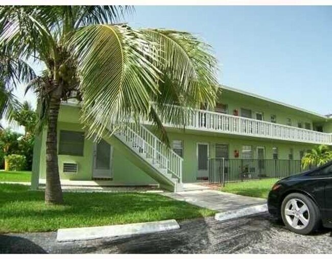 Foto del edificio - 702 N L St