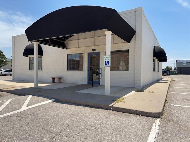 Foto del edificio - 11704 S Western Ave