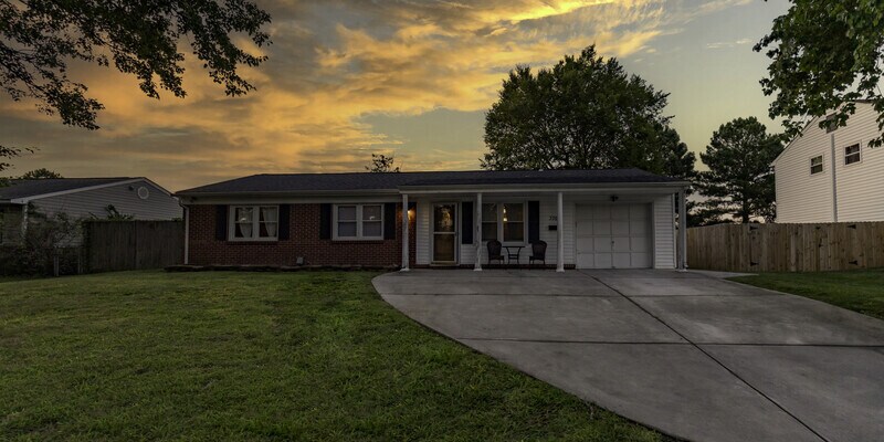 Primary Photo - MARESCA HOME